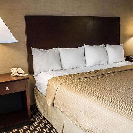 Quality Inn & Conference Center Акрон Екстер'єр фото
