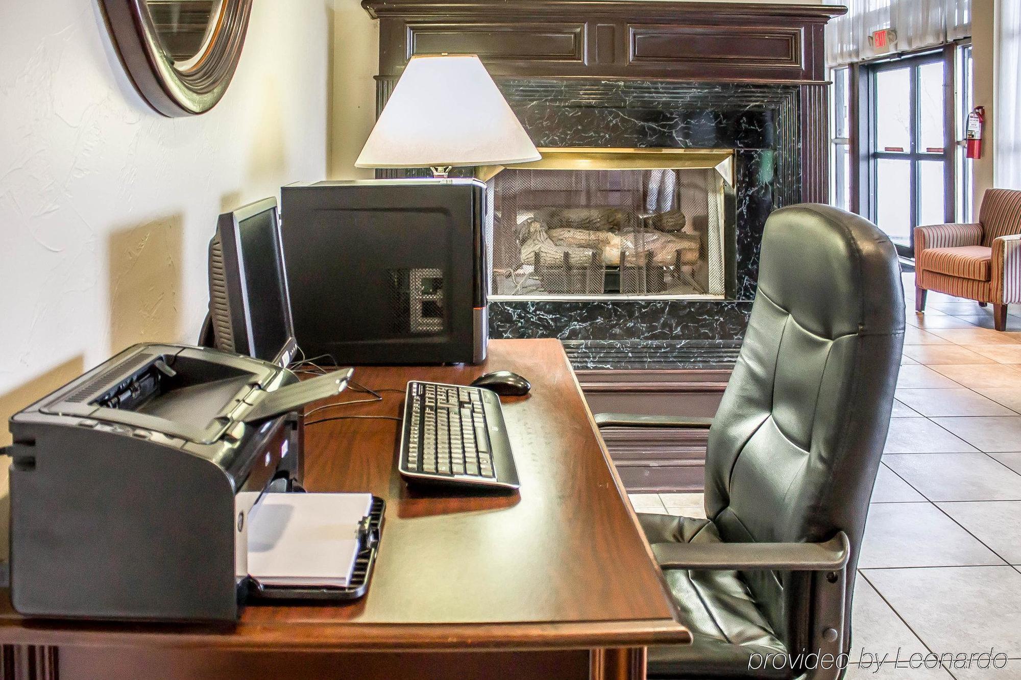 Quality Inn & Conference Center Акрон Екстер'єр фото