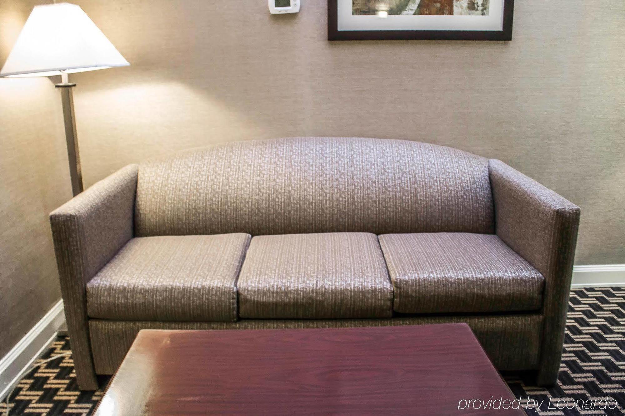 Quality Inn & Conference Center Акрон Екстер'єр фото
