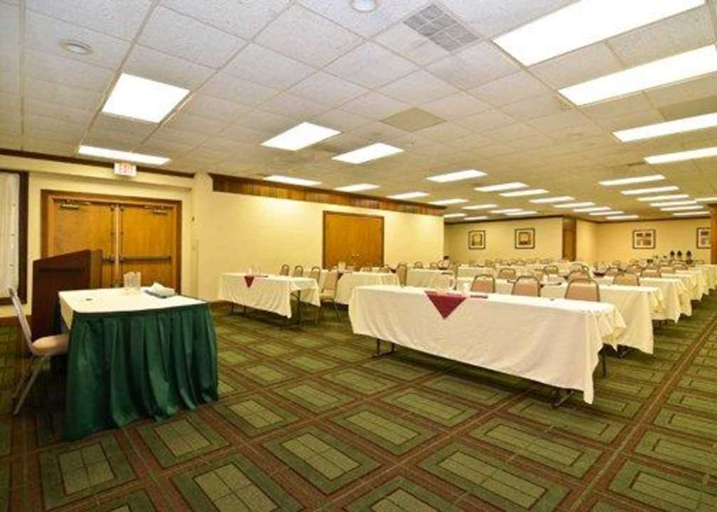 Quality Inn & Conference Center Акрон Екстер'єр фото
